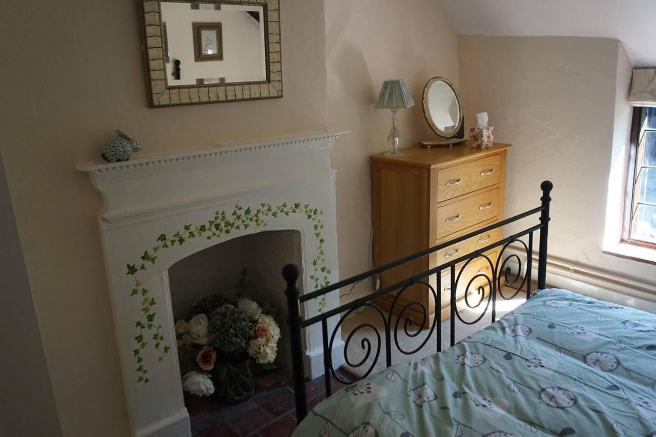 Stunning Historic 2-Bed House In Shaftesbury Villa Exterior photo