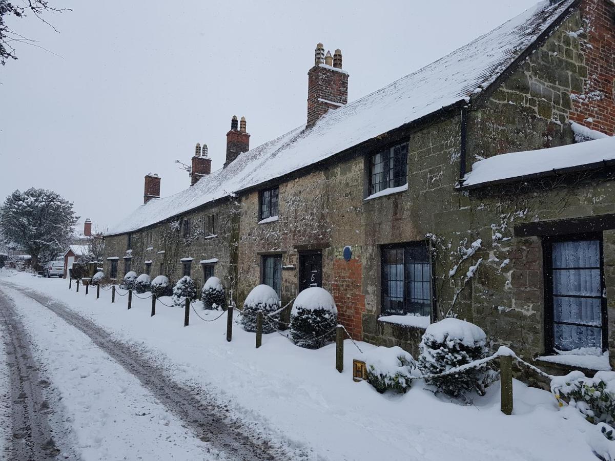 Stunning Historic 2-Bed House In Shaftesbury Villa Exterior photo